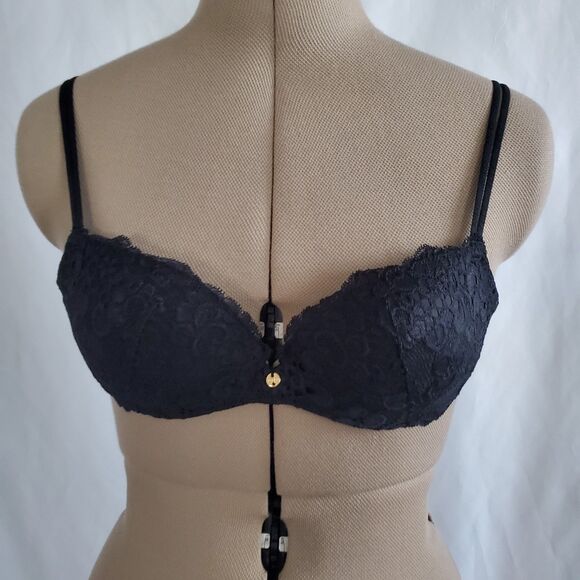 Victoria’s Secret Bra 34B Black Very Sexy Lace Padded Demi Push-up Underwire - Picture 1 of 10